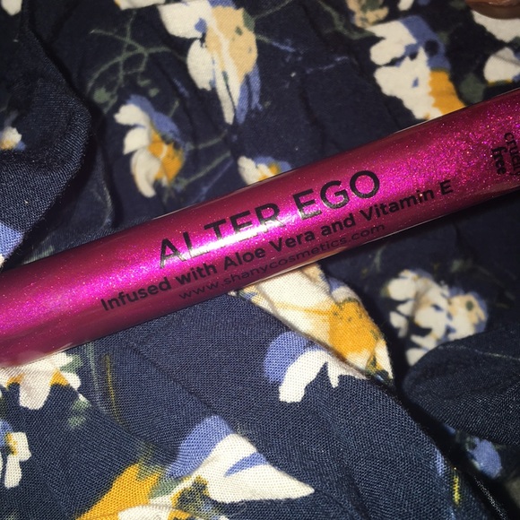 💄💋 lip gloss💋💄 - Picture 2 of 3